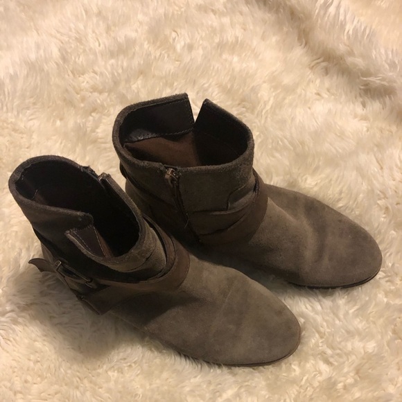 SOLE Society Boots - Picture 4 of 7